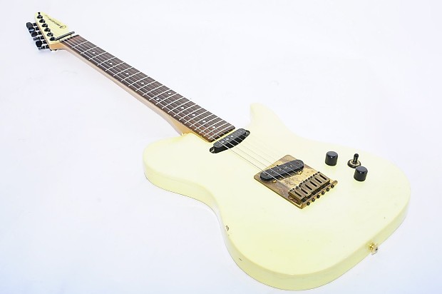 Greco –Guitar Device with Spirit Energy TRS-60 Electric
