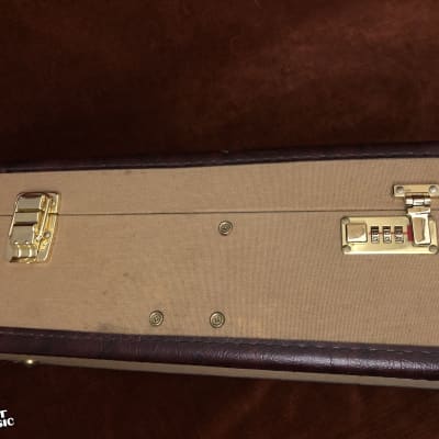 Ameritage Gold Series AME-11 OM-Style Acoustic Guitar Hardshell Case image 6