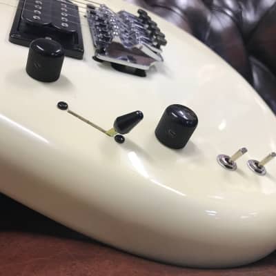 Aria Pro II Mega Metal Stage III in White (LH) 1980's MIJ image 13