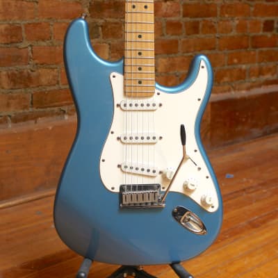 Fender American Standard Stratocaster 1997 Lake Placid Blue for sale