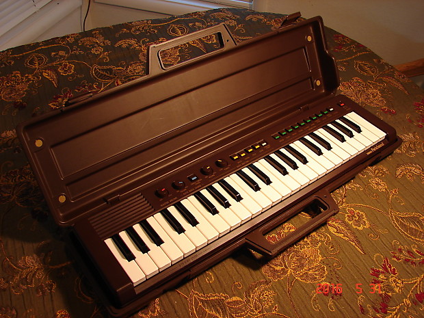 Vintage Yamaha Portasound PS-1/2/3 Portable Keyboard NICE!