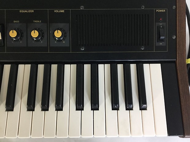Yamaha CP11 Electric Piano with Auto Accompaniment
