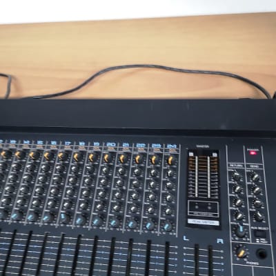 Roland M240 Line Mixer | Reverb France Roland M240 Line Mixer | Reverb France