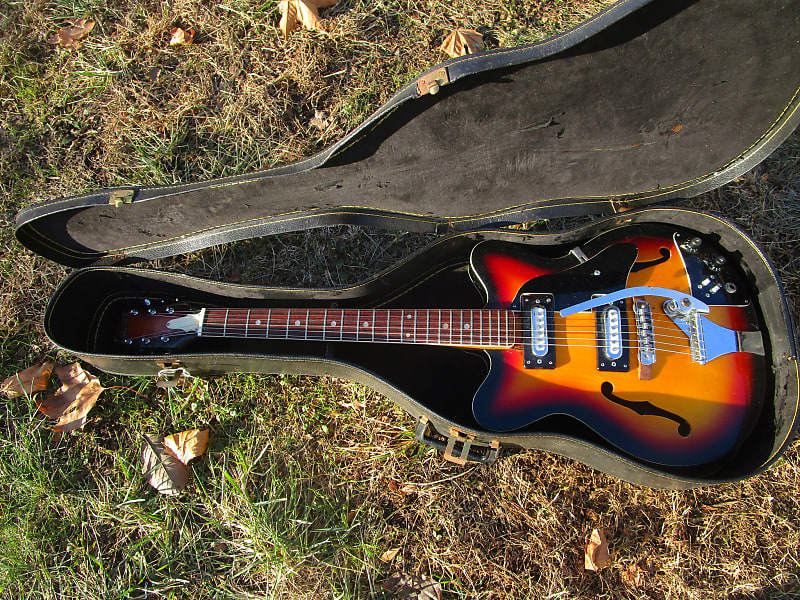 Cameo Guitar, 1960's, Japan, 2 Pickup, Sunburst Finish, Vibrato, Case image 1