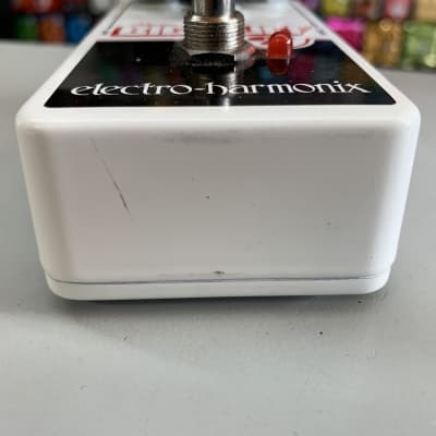 Electro-Harmonix Nano Big Muff Pi Distortion / Sustainer 2013 - Present - White / Black / Red image 2
