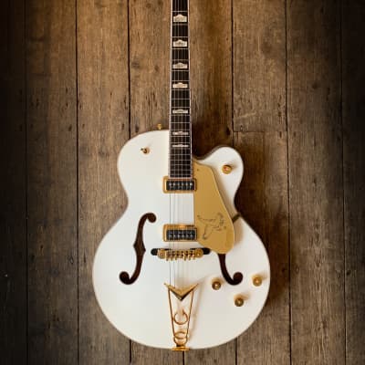 Gretsch G6136DS White Falcon with DynaSonic Pickups 2006 - 2014