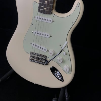 Fender Vintera II 60's Stratocaster Olympic White image 3