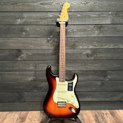 Fender Robert Cray Stratocaster MIM Electric Guitar image 11