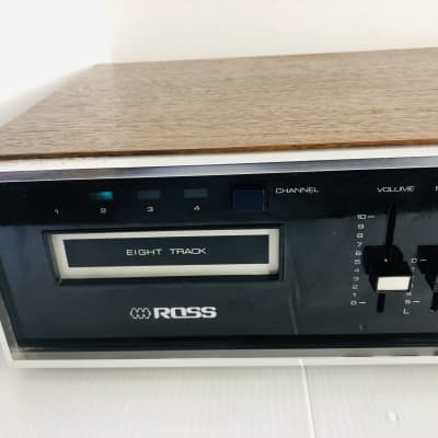 Outlets Ross 8 track player