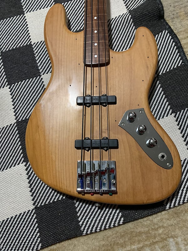 ベース Modified Jazz Bass with Baltolini 9ST JB ベース Modified Jazz Bass with Baltolini 9ST JB ベース Modified