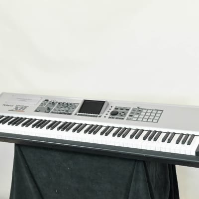 Roland Fantom-X8 88-Key Workstation Keyboard CG005Z1
