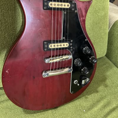 Yamaha SX-60 electric guitars