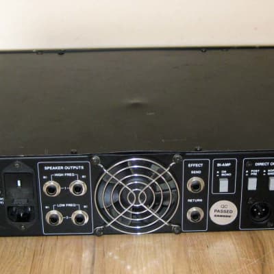 Hartke Systems 5000 ヘッドアンプ 250W ハードケース付き Hartke Systems 5000 ヘッドアンプ 250W ハードケース付き Hartke