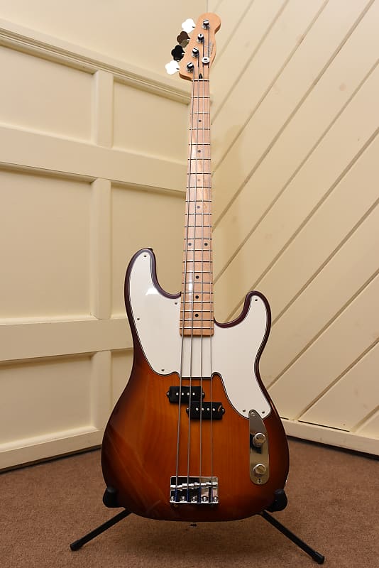 Fender telecaster 2024 precision bass