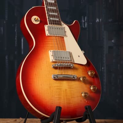 Gibson Les Paul Standard 50's Electric Guitar in Heritage Cherry Sunburst (serial- 0126)