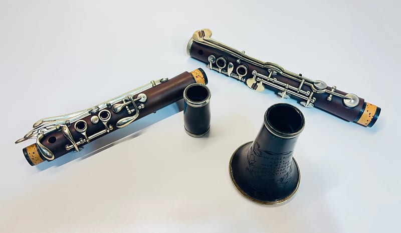 CONN Pan American Clarinet Simple Keyed Plastic Beautiful Engraving USED