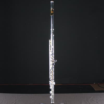 Yamaha YFL-462HLPGP 400-Series Intermediate Flute image 10