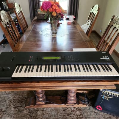 Korg M1 61-Key Synth Music Workstation 1990s - Black