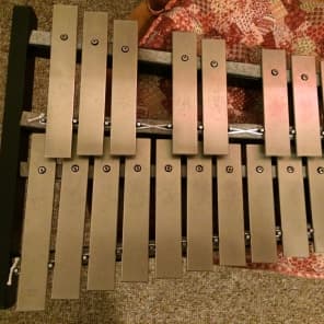 Yamaha YG-250C Black w/ steel hardware | Reverb