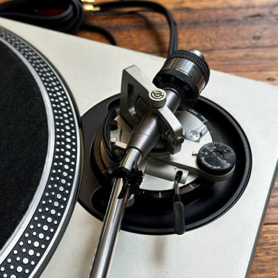 Technics SL-1200 MK2 Quartz Direct Drive DJ Turntable image 4