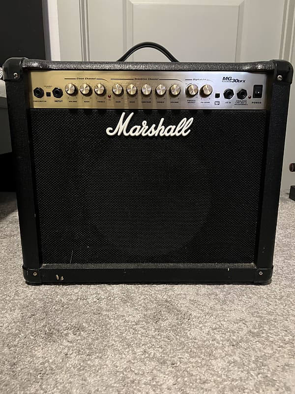 Marshall MG30DFX 2-Channel 30-Watt Solid State Guitar Combo Amp