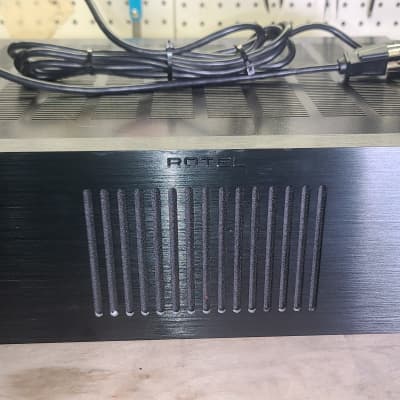 Rotel Model RB-1090 Stereo Power Amplifier - 380 Watts Per Channel Monster  Amp | Reverb