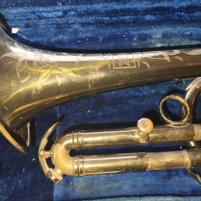 Vintage 1940's WM Frank Cornet Project brass trumpet horn with case image 5