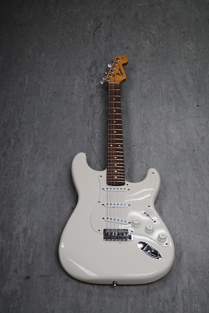 Squire affinity shop strat white