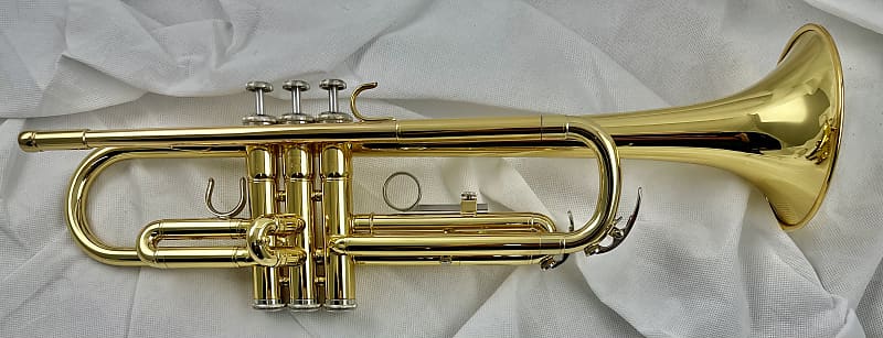 Yamaha YTR-2330 Standard Trumpet 2010s - Lacquered Brass | Reverb