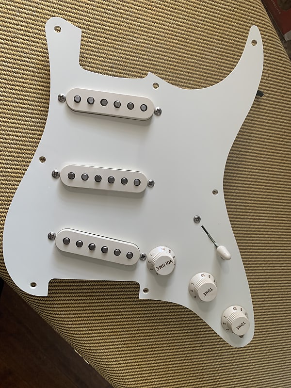 Klein Jazzy Cat Stratocaster Pickups 2021 Loaded Pickguard