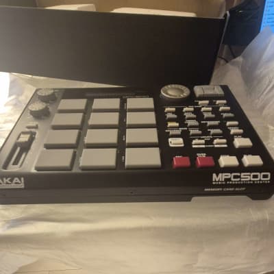 Akai MPC500 Music Production Center 2006 - 2013 - Black image 2