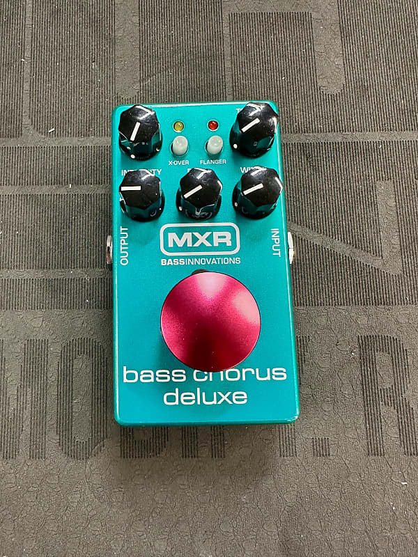 MXR M83 Bass Chorus Deluxe