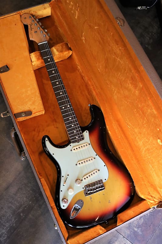 Fender  Custom shop reissue 1963 Relic Masterbuilt Jason Smith  2012 sunburst image 1