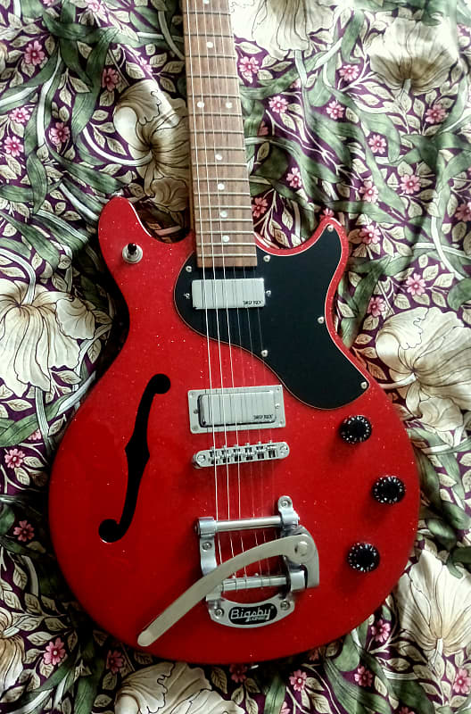 Rare Daisy Rock Retro H Deluxe Ruby Sparkle with Bigsby tailpiece Electric  Guitar