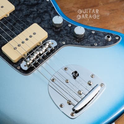 2019 Fender USA American Professional Jazzmaster Limited Edition Skyburst Blue Metallic with American Deluxe neck and AVRI65 pickups image 15