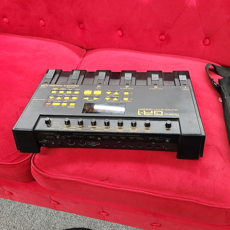 Roland GR-30 Guitar Synthesizer | Reverb