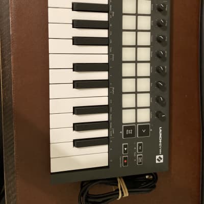 Novation Launchkey Mini MKIII MIDI Keyboard Controller 2019 - Present - Black