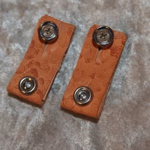 Pair of Mawson leather guitar strap locks straplocks "Heart to Heart" pattern image 1