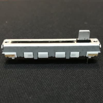 AKAI MPC 1000 / MPC 500 Slide Pot Q-Link Potentiometer Replacement Spare Part EV-821785X