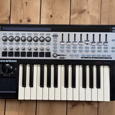 Novation ReMOTE 25 SL MKII MIDI Controller 2010s - Gray
