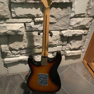 Fender Standard Stratocaster with Maple Fretboard 2006 - 2017 Brown Sunburst image 8