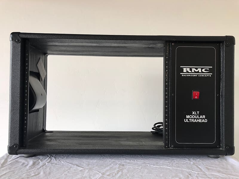 Rackmount Concepts (RMC) XLT8 8U Rockman Rack Case with Reverb