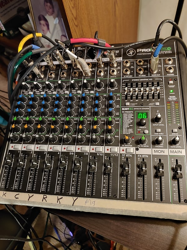 PRO FX 12 PROFESSIONAL MIXER 12 channel mixer with special Reverb