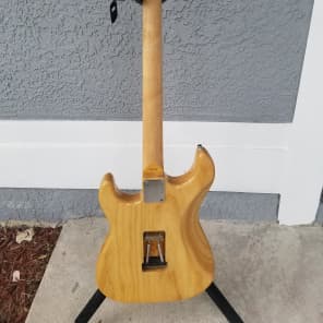 Fender JAPAN st72ストラトキャスター