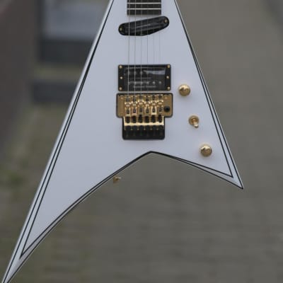 Jackson Concept Series Rhoads RR24 HS - White With Black Pinstripes for sale