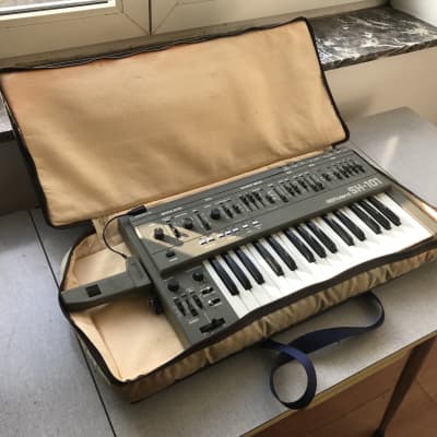 Roland SH-101 Gray + Mod Grip + Soft Case