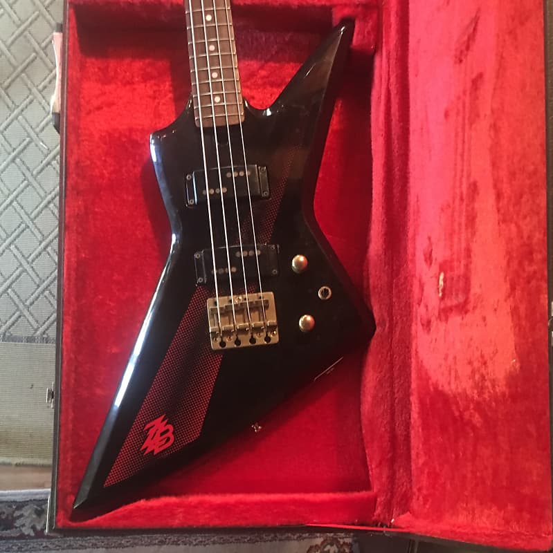1981 Aria Pro II ZZB Deluxe Explorer-style Bass with original hardshell  case! vintage made in Japan