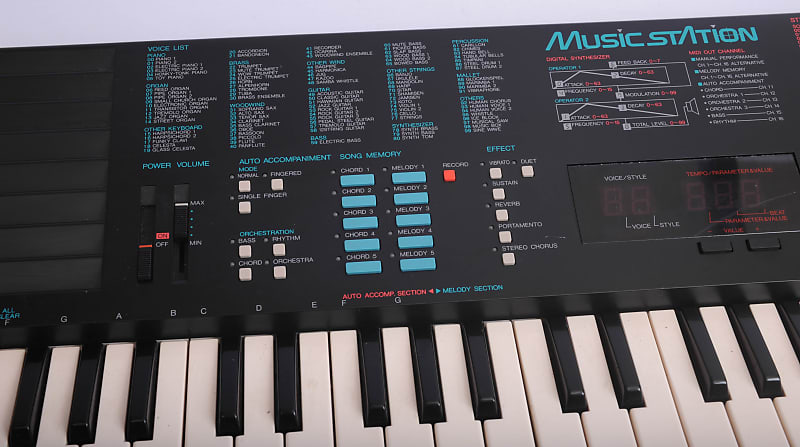Yamaha PSS-780☆FMシンセサイザー☆MIDI搭載☆日本製 Yamaha PSS-780 - the Portasound FM flagship - YouTube