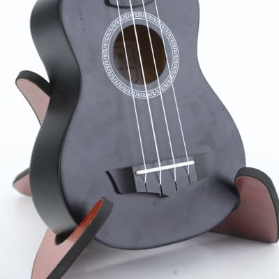 Soprano ukulele with Arrow PB10 BK Soprano Black *SET* accessory kit. image 8