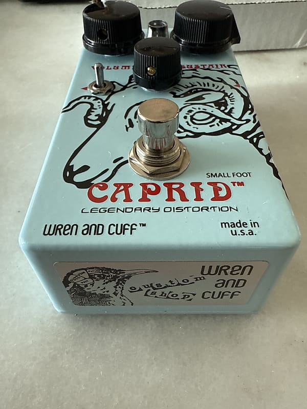 Wren and Cuff Caprid